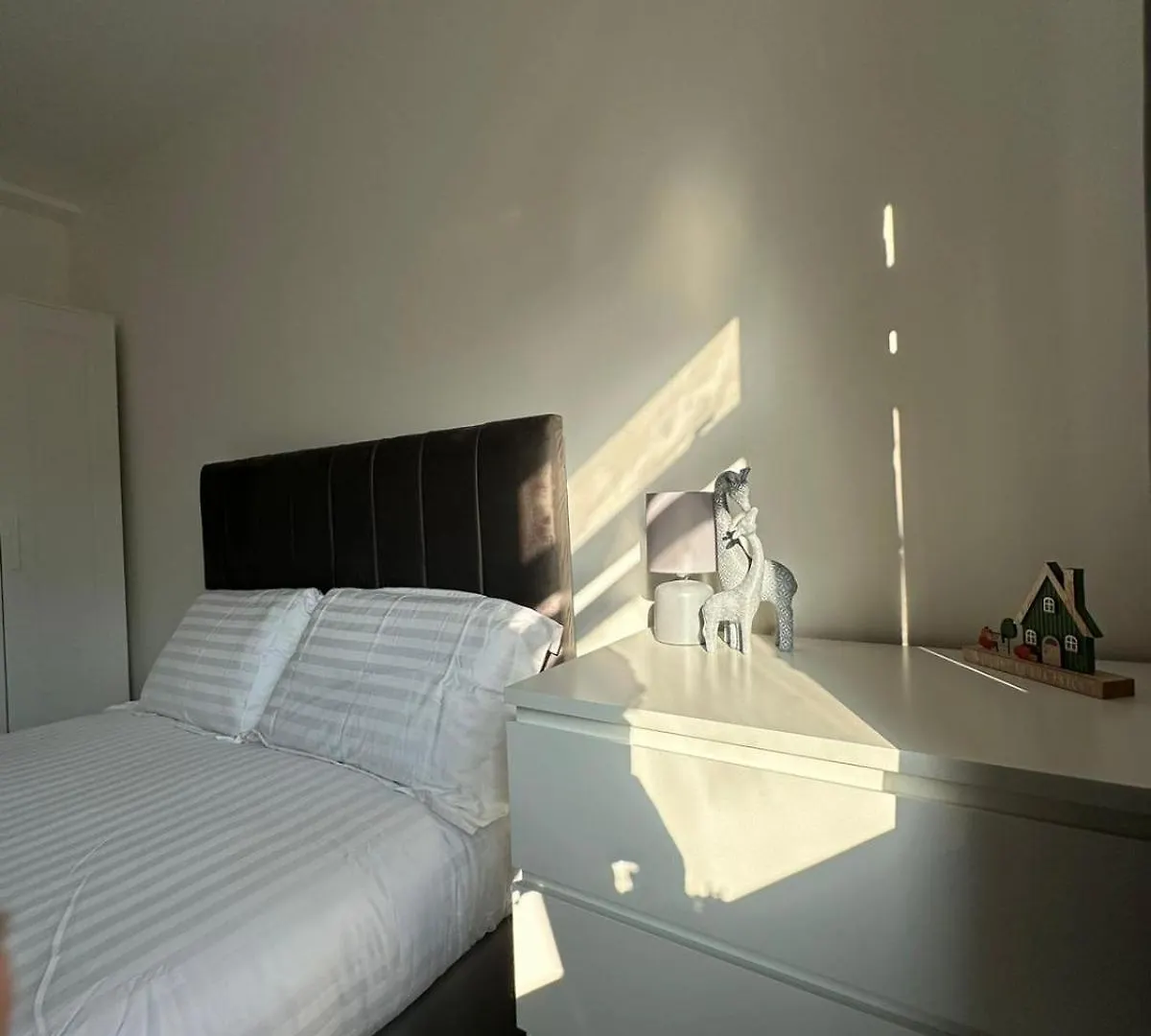 Stunning 3Bedroom Flat In Bethnal Green- 3Mins Away From Underground Station London Apartment