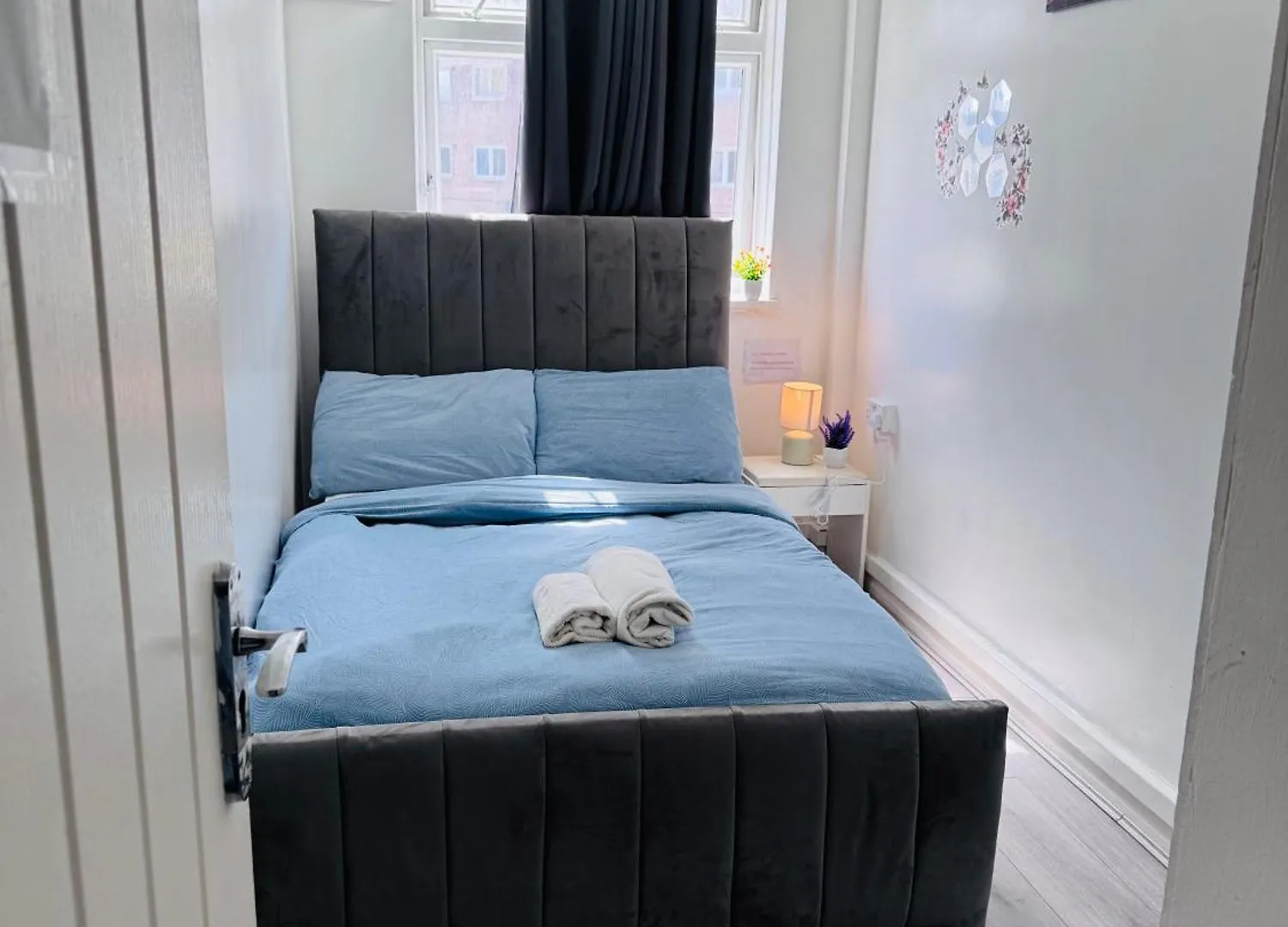 Stunning 3Bedroom Flat In Bethnal Green- 3Mins Away From Underground Station London Apartment
