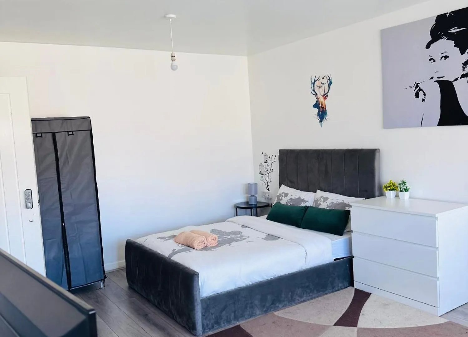 Stunning 3Bedroom Flat In Bethnal Green- 3Mins Away From Underground Station London