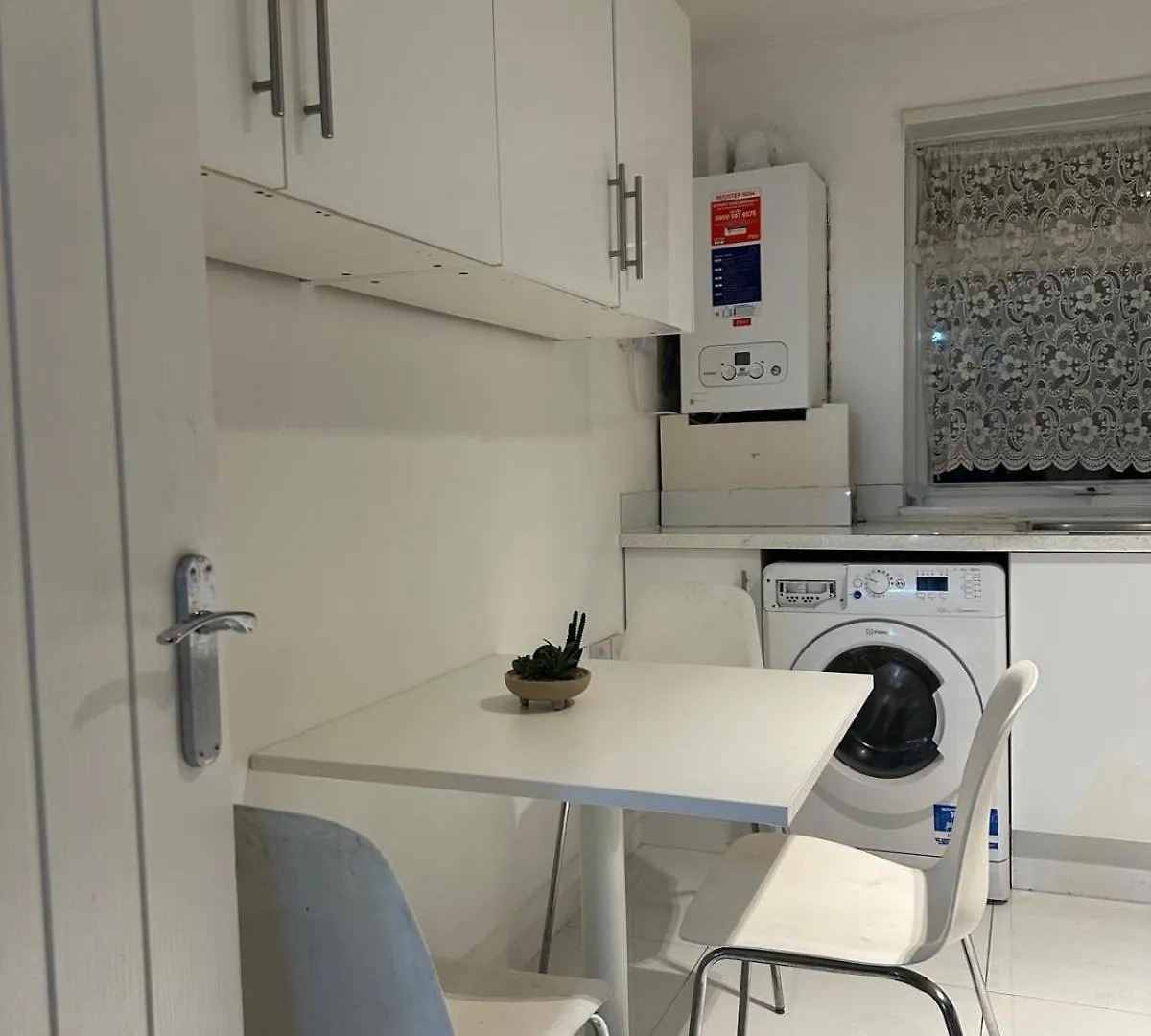 Stunning 3Bedroom Flat In Bethnal Green- 3Mins Away From Underground Station London